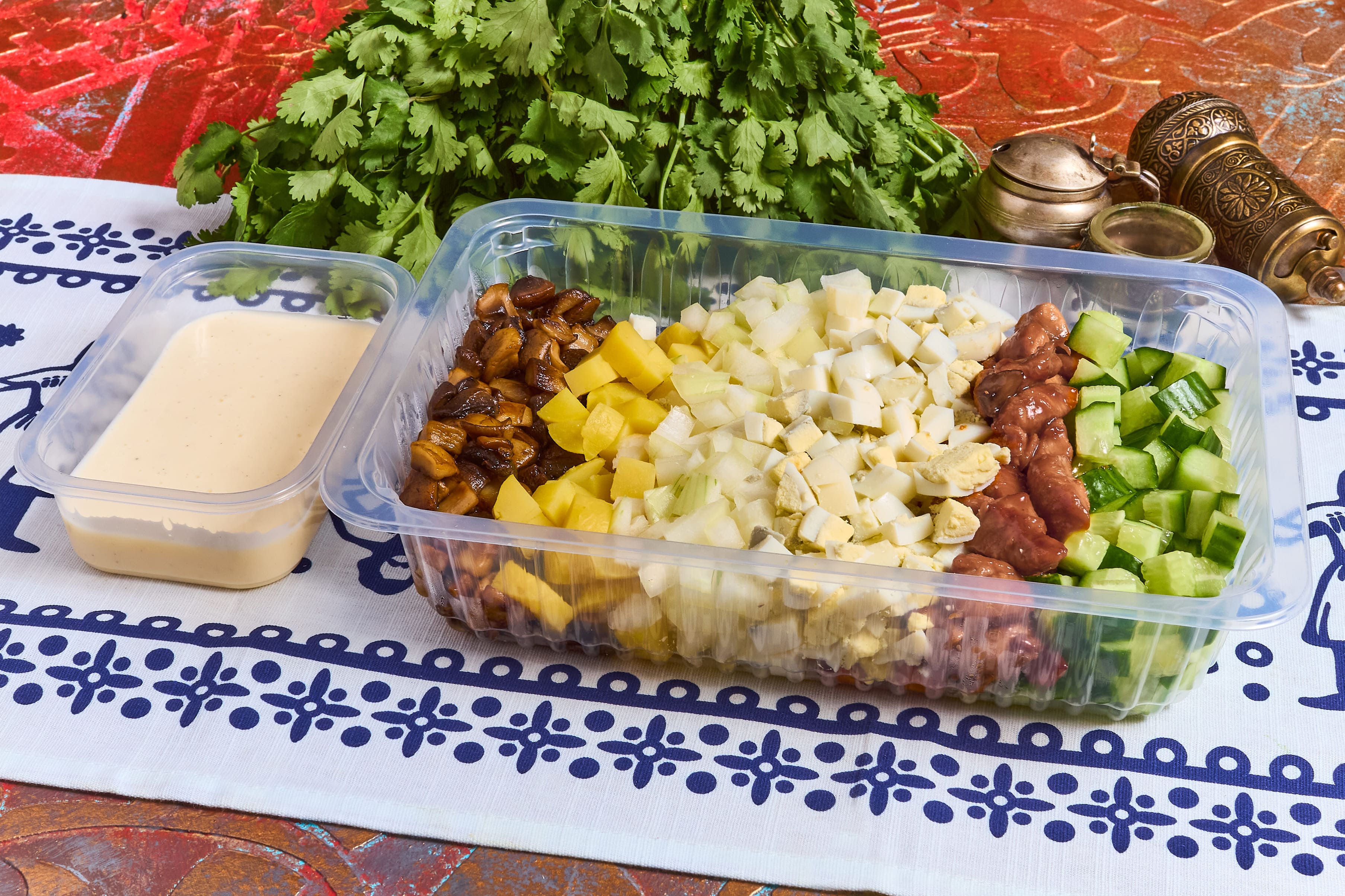 Салат с языком и грибами