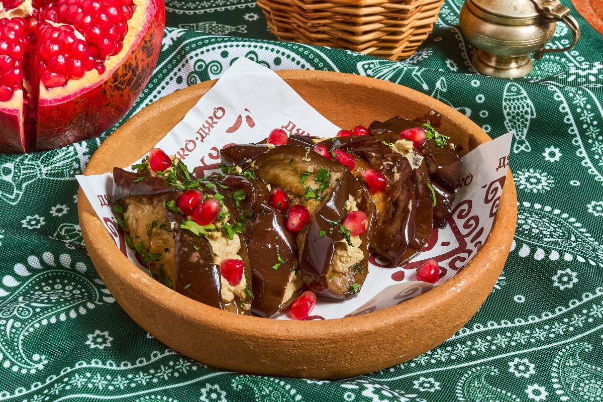 Закуска из баклажан с ореховой пастой