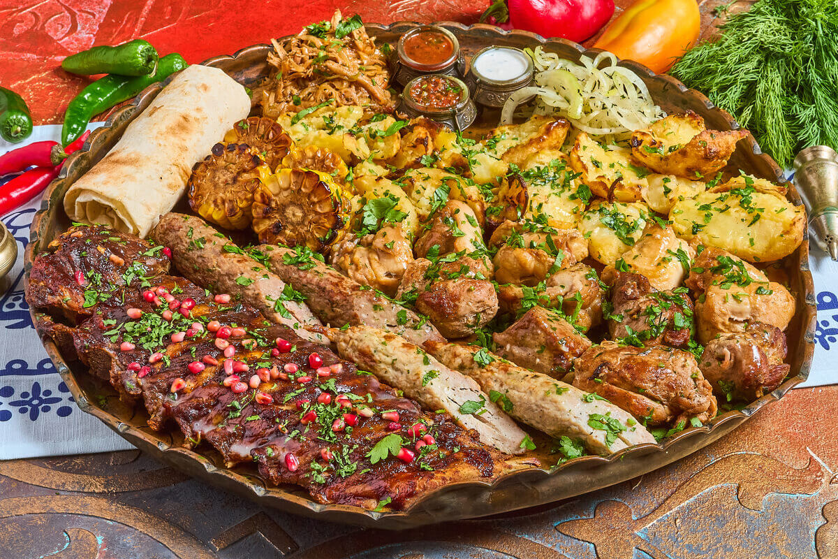 Мясной пир "Сахли"